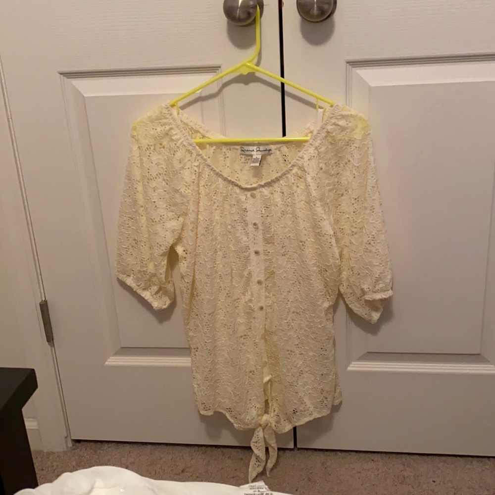 2-PIECE ivory lace blouse